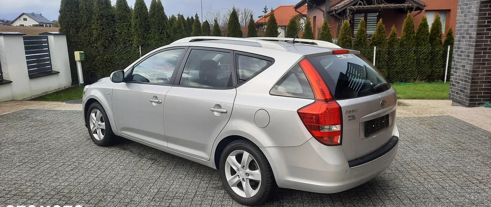 Kia Ceed cena 18700 przebieg: 236000, rok produkcji 2012 z Słupsk małe 326